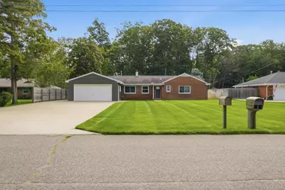 3988 Stryker Drive, Norton Shores, MI 49441 - Photo 4