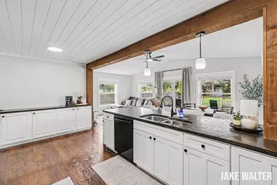 7555 22nd Avenue, Jenison, MI 49428 - Photo 6
