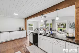 7555 22nd Ave, Jenison, MI 49428 - Photo 6