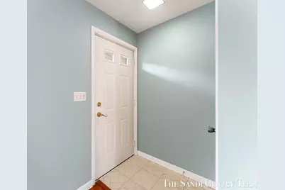 1015 Taylor Avenue, Grand Haven, MI 49417 - Photo 6