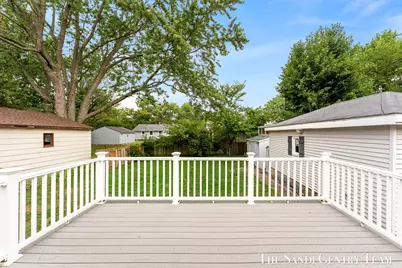 1015 Taylor Avenue, Grand Haven, MI 49417 - Photo 34