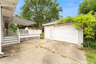 1015 Taylor Ave, Grand Haven, MI 49417 - Photo 40