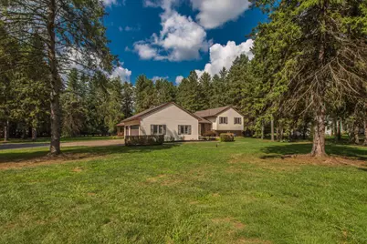 12575 Green Tree Trail, South Lyon, MI 48178 - Photo 4