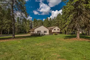 12575 Greentree Trail, South Lyon, MI 48178 - Photo 4