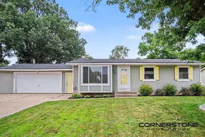 5098 Wallingford Drive NW, Comstock Park, MI 49321 - Photo 2
