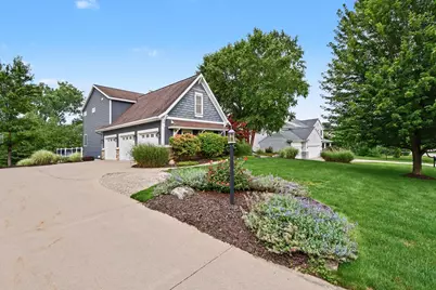 1254 Stoneshire Drive SE, Grand Rapids, MI 49546 - Photo 6