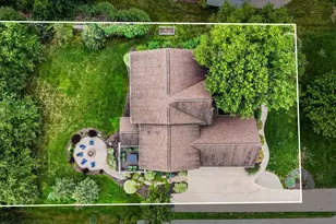 1254 Stoneshire Dr SE, Grand Rapids, MI 49546 - Photo 8