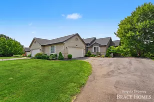 4942 N Quail Crest Dr SE, Grand Rapids, MI 49546 - Photo 1
