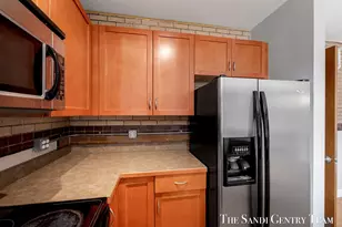 600 Broadway Ave NW, Grand Rapids, MI 49504 - Photo 20