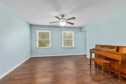 140 W Oak Street, Fruitport, MI 49415 - Photo 10