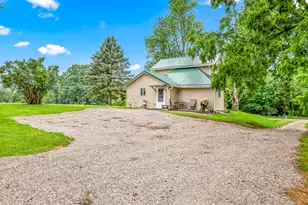 10303 Grass Lake Rd, Hillsdale, MI 49242 - Photo 24