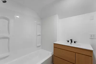 1118 Colfax Avenue, Benton Harbor, MI 49022 - Photo 32
