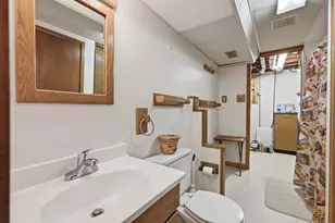 1110 Dwillard Dr, Kalamazoo, MI 49048 - Photo 22