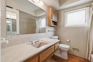 1110 Dwillard Dr, Kalamazoo, MI 49048 - Photo 14