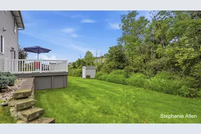 663 Ridgefield Drive, Coopersville, MI 49404 - Photo 32