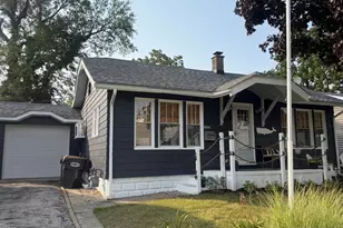 484 Upton Dr, Saint Joseph, MI 49085 - Photo 1
