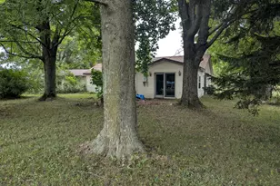 130 N 4th St, Pierson, MI 49339 - Photo 4