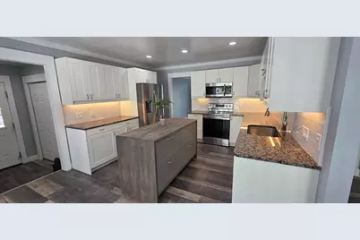 5310 Hauser Way, West Bloomfield, MI 48323 - Photo 2