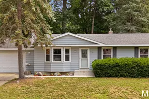 5738 Blaine Ave SE, Kentwood, MI 49508 - Photo 2