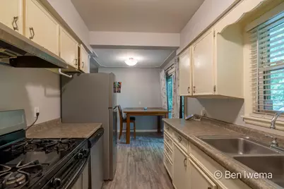 4623 Grantwood Avenue SE, Kentwood, MI 49508 - Photo 10