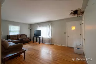 4623 Grantwood Ave SE, Kentwood, MI 49508 - Photo 6