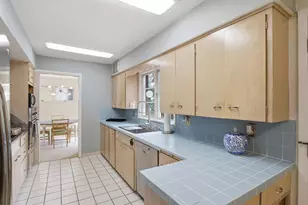 1631 Glen Ave, Muskegon, MI 49441 - Photo 8