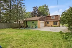 1631 Glen Ave, Muskegon, MI 49441 - Photo 2
