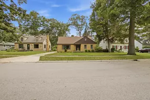 1631 Glen Ave, Muskegon, MI 49441 - Photo 34
