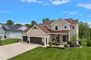 7160 Sugar Maple Dr, Hudsonville, MI 49426 - Photo 2
