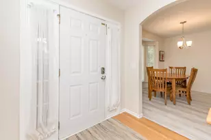 3618 Meadow View Dr, Dexter, MI 48130 - Photo 4