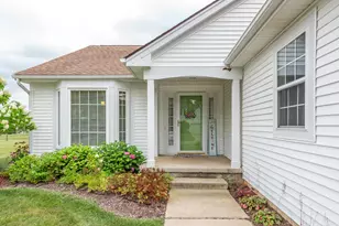3618 Meadow View Dr, Dexter, MI 48130 - Photo 2