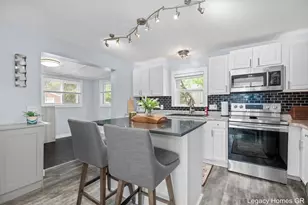 1042 Patton Ave NW, Grand Rapids, MI 49504 - Photo 14