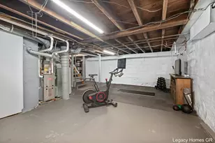 1042 Patton Ave NW, Grand Rapids, MI 49504 - Photo 22