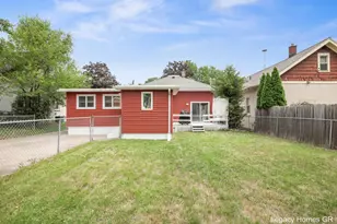 1042 Patton Ave NW, Grand Rapids, MI 49504 - Photo 26