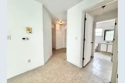 2203 S Huron Parkway S #4, Ann Arbor, MI 48104 - Photo 4