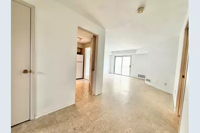 2203 S Huron Parkway S #4, Ann Arbor, MI 48104 - Photo 16