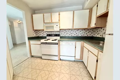 2203 S Huron Parkway S #4, Ann Arbor, MI 48104 - Photo 6