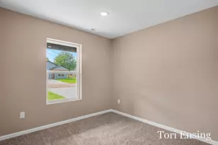 726 N Burgess St, Greenville, MI 48838 - Photo 12
