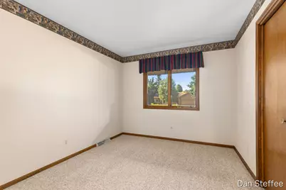 2121 Dewberry Drive NE, Grand Rapids, MI 49505 - Photo 10