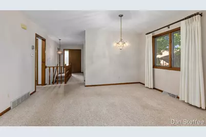 2121 Dewberry Drive NE, Grand Rapids, MI 49505 - Photo 6