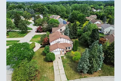 22276 Sheffield Court, Farmington Hills, MI 48335 - Photo 6