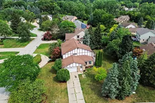 22276 Sheffield Ct, Farmington Hills, MI 48335 - Photo 6