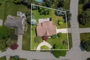 22276 Sheffield Ct, Farmington Hills, MI 48335 - Photo 4