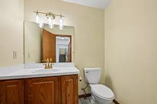 22276 Sheffield Ct, Farmington Hills, MI 48335 - Photo 28