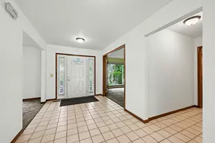 22276 Sheffield Ct, Farmington Hills, MI 48335 - Photo 8
