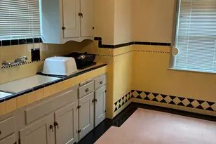 10734 E Outer Dr E, Detroit, MI 48224 - Photo 8