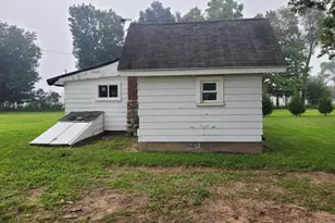 37646 Paw Paw Rd, Paw Paw, MI 49079 - Photo 2