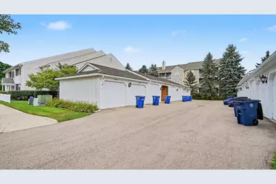2654 S Knightsbridge Circle, Ann Arbor, MI 48105 - Photo 20