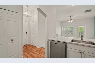 2654 S Knightsbridge Circle, Ann Arbor, MI 48105 - Photo 2