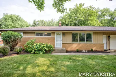 585 Huizenga Avenue, Zeeland, MI 49464 - Photo 10